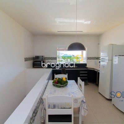 Pousada / Hotel com 376m², 10 quartos (sendo 3 suítes), no bairro Córrego Grande em Florianópolis