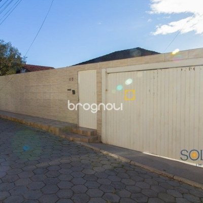 Pousada / Hotel com 376m², 10 quartos (sendo 3 suítes), no bairro Córrego Grande em Florianópolis