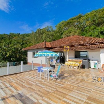 Pousada / Hotel com 376m², 10 quartos (sendo 3 suítes), no bairro Córrego Grande em Florianópolis