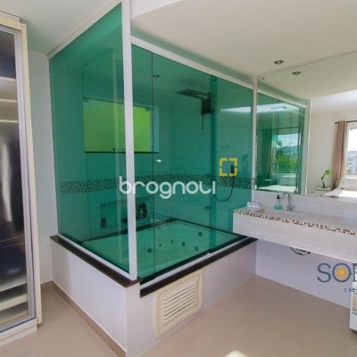 Pousada / Hotel com 376m², 10 quartos (sendo 3 suítes), no bairro Córrego Grande em Florianópolis
