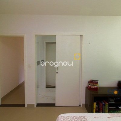 Pousada / Hotel com 376m², 10 quartos (sendo 3 suítes), no bairro Córrego Grande em Florianópolis