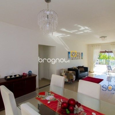 Pousada / Hotel com 376m², 10 quartos (sendo 3 suítes), no bairro Córrego Grande em Florianópolis