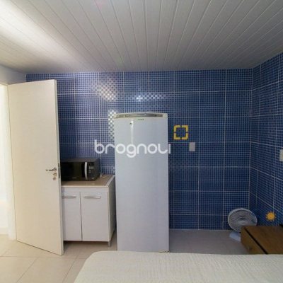 Pousada / Hotel com 376m², 10 quartos (sendo 3 suítes), no bairro Córrego Grande em Florianópolis