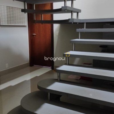 Casa de Condomínio com 542m², 6 quartos (sendo 3 suítes), 4 garagens, no bairro Cacupé em Florianópolis