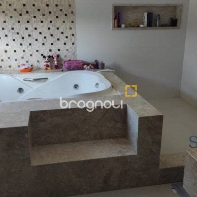 Casa de Condomínio com 542m², 6 quartos (sendo 3 suítes), 4 garagens, no bairro Cacupé em Florianópolis