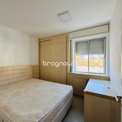 Apartamento com 119m², 3 quartos (sendo 1 suíte), 1 garagem, no bairro Centro em Florianópolis