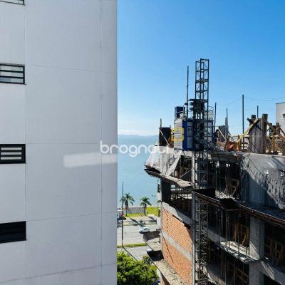 Apartamento com 119m², 3 quartos (sendo 1 suíte), 1 garagem, no bairro Centro em Florianópolis