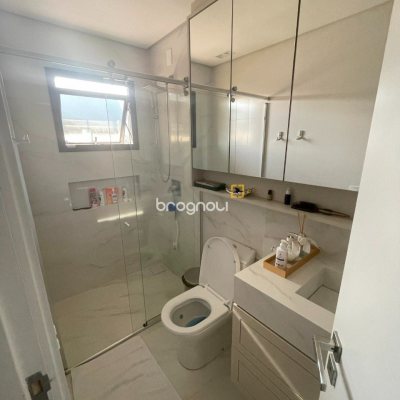 Casa com 511m², 5 quartos (sendo 3 suítes), 2 garagens, no bairro Pedra Branca em Palhoça