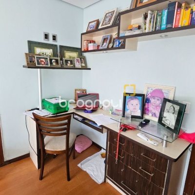 Casa com 430m², 7 quartos (sendo 5 suítes), 2 garagens, no bairro Jurerê em Florianópolis