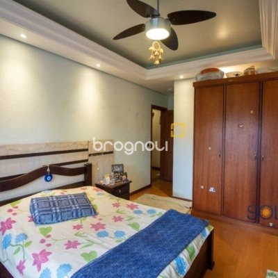 Casa com 430m², 7 quartos (sendo 5 suítes), 2 garagens, no bairro Jurerê em Florianópolis