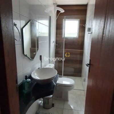 Casa com 199m², 5 quartos (sendo 3 suítes), 2 garagens, no bairro Ingleses do Rio Vermelho em Florianópolis