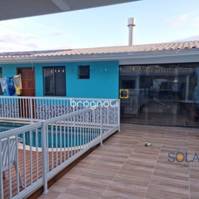 Casa com 199m², 5 quartos (sendo 3 suítes), 2 garagens, no bairro Ingleses do Rio Vermelho em Florianópolis