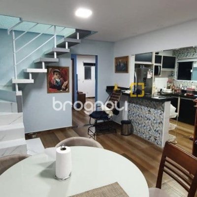 Casa com 199m², 5 quartos (sendo 3 suítes), 2 garagens, no bairro Ingleses do Rio Vermelho em Florianópolis
