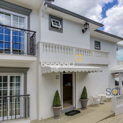 Pousada / Hotel com 350m², 10 quartos (sendo 10 suítes), no bairro Canasvieiras em Florianópolis