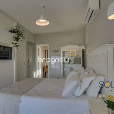 Pousada / Hotel com 350m², 10 quartos (sendo 10 suítes), no bairro Canasvieiras em Florianópolis