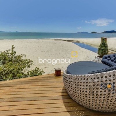 Pousada / Hotel com 350m², 10 quartos (sendo 10 suítes), no bairro Canasvieiras em Florianópolis
