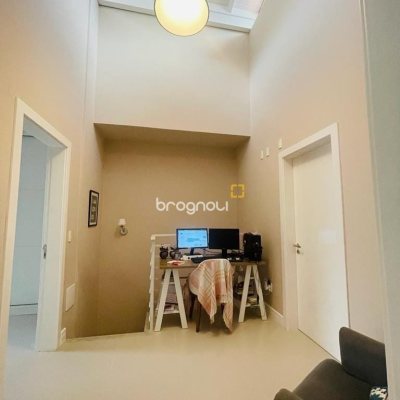 Casa de Condomínio com 149m², 3 quartos (sendo 1 suíte), 2 garagens, no bairro Sambaqui em Florianópolis