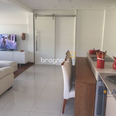 Cobertura com 147m², 2 quartos (sendo 1 suíte), 2 garagens, no bairro Itacorubi em Florianópolis