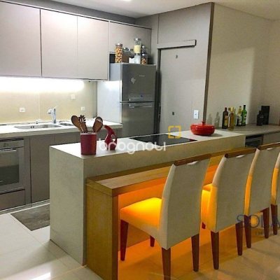 Cobertura com 147m², 2 quartos (sendo 1 suíte), 2 garagens, no bairro Itacorubi em Florianópolis