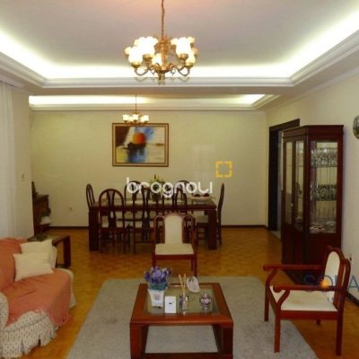 Casa com 356m², 6 quartos (sendo 1 suíte), 3 garagens, no bairro Trindade em Florianópolis