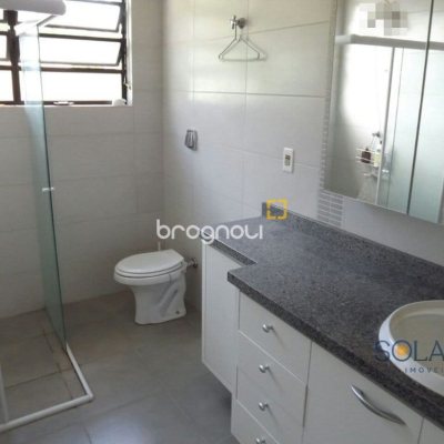 Casa com 356m², 6 quartos (sendo 1 suíte), 3 garagens, no bairro Trindade em Florianópolis
