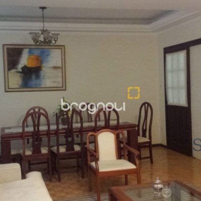 Casa com 356m², 6 quartos (sendo 1 suíte), 3 garagens, no bairro Trindade em Florianópolis