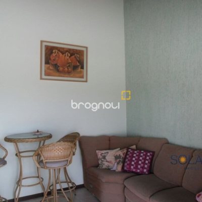 Casa com 356m², 6 quartos (sendo 1 suíte), 3 garagens, no bairro Trindade em Florianópolis