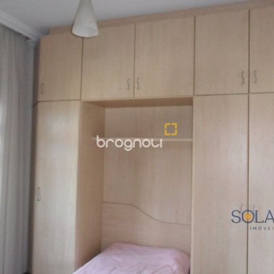 Casa com 356m², 6 quartos (sendo 1 suíte), 3 garagens, no bairro Trindade em Florianópolis