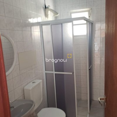 Casa Comercial com 700m², 2 garagens, no bairro Trindade em Florianópolis