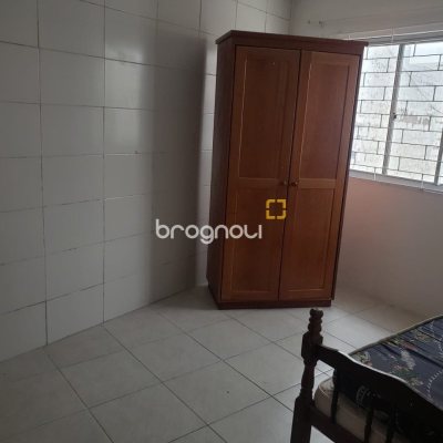 Casa Comercial com 700m², 2 garagens, no bairro Trindade em Florianópolis