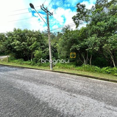 Terreno com 1500m², no bairro João Paulo em Florianópolis