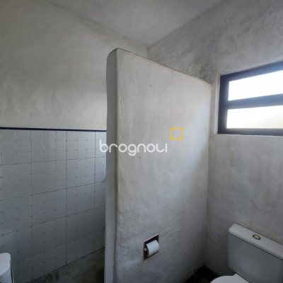 Casa com 130m², 2 quartos, 1 garagem, no bairro Morro das Pedras em Florianópolis