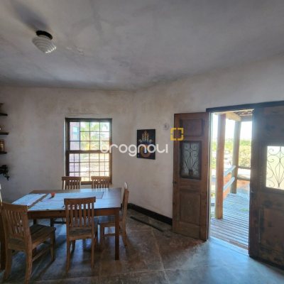 Casa com 130m², 2 quartos, 1 garagem, no bairro Morro das Pedras em Florianópolis