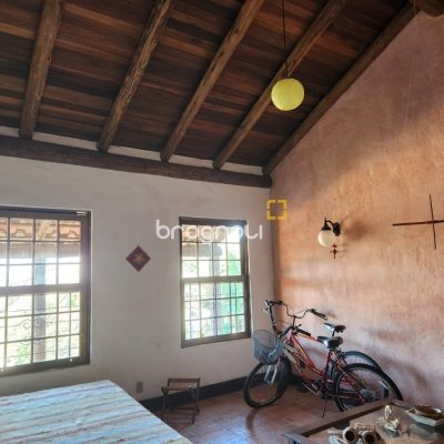 Casa com 130m², 2 quartos, 1 garagem, no bairro Morro das Pedras em Florianópolis