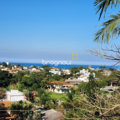 Casa com 130m², 2 quartos, 1 garagem, no bairro Morro das Pedras em Florianópolis