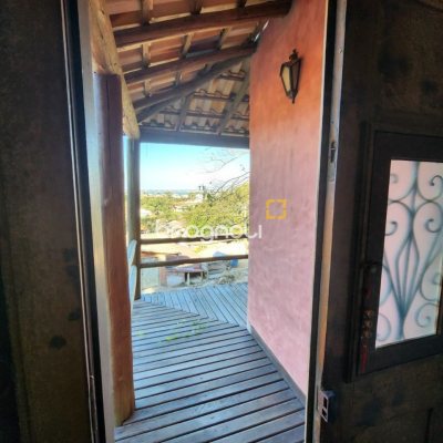 Casa com 130m², 2 quartos, 1 garagem, no bairro Morro das Pedras em Florianópolis