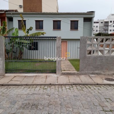 Casa com 134m², 1 garagem, no bairro Trindade em Florianópolis