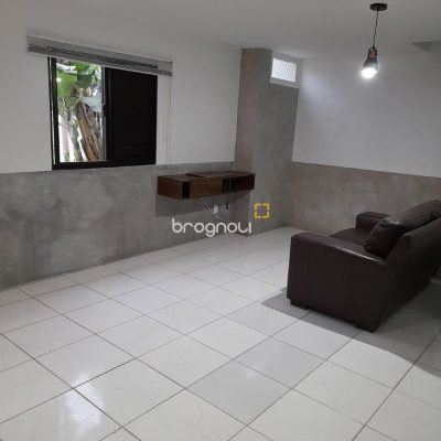 Casa com 134m², 1 garagem, no bairro Trindade em Florianópolis