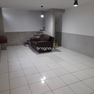 Casa com 134m², 1 garagem, no bairro Trindade em Florianópolis