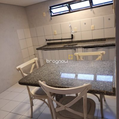 Casa com 134m², 1 garagem, no bairro Trindade em Florianópolis