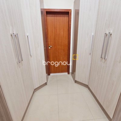 Casa com 291m², 4 quartos (sendo 4 suítes), 3 garagens, no bairro Trindade em Florianópolis