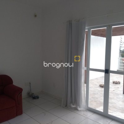 Casa com 139m², 2 quartos (sendo 1 suíte), 1 garagem, no bairro Agronômica em Florianópolis
