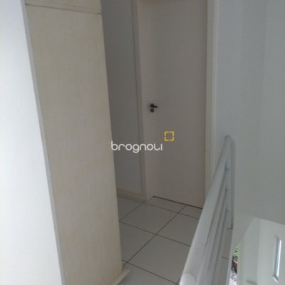 Casa com 139m², 2 quartos (sendo 1 suíte), 1 garagem, no bairro Agronômica em Florianópolis