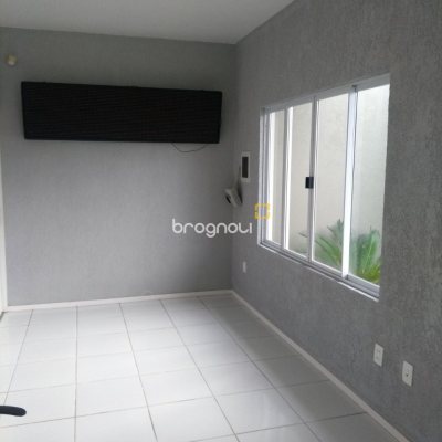 Casa com 139m², 2 quartos (sendo 1 suíte), 1 garagem, no bairro Agronômica em Florianópolis