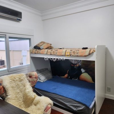 Casa com 278m², 3 quartos (sendo 1 suíte), 3 garagens, no bairro Canasvieiras em Florianópolis