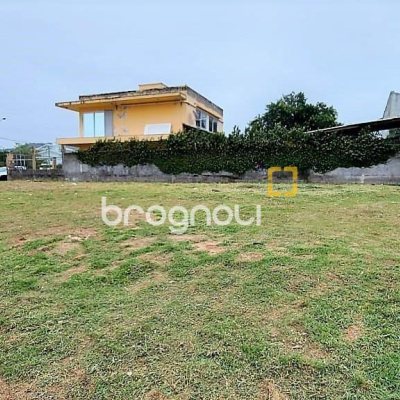 Terreno com 533m², no bairro Campeche em Florianópolis
