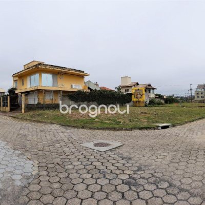 Terreno com 533m², no bairro Campeche em Florianópolis