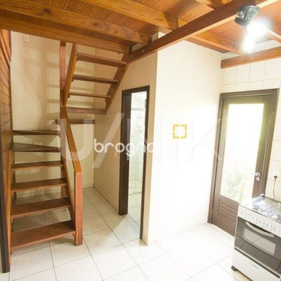 Pousada / Hotel com 590m², 16 garagens, no bairro Rio Tavares em Florianópolis