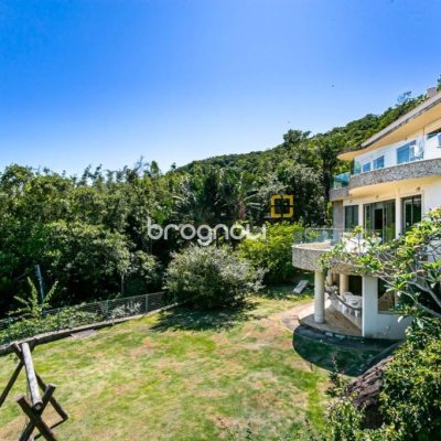Casa com 430m², 4 quartos (sendo 4 suítes), 8 garagens, no bairro Lagoa da Conceição em Florianópolis