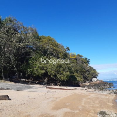 Terreno com 4260m², no bairro Ribeirão da Ilha em Florianópolis